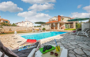 Gorgeous Home In Golubovo With Kitchen